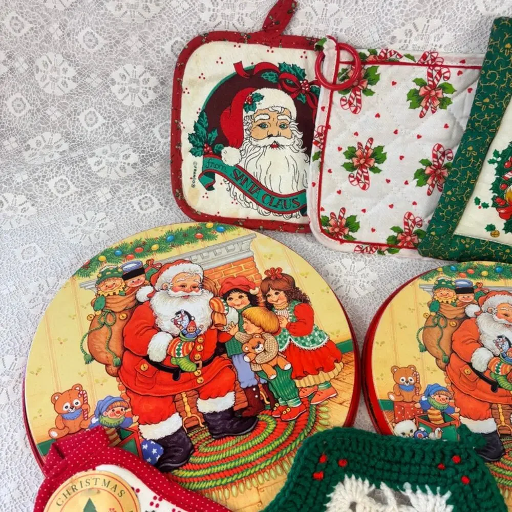 Vintage Christmas Kitchen Lot Santa Pot Holders Quilted Crochet Holiday Decor